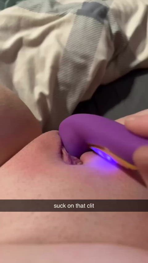 amateur dildo jilling sucking suction vibrator clip