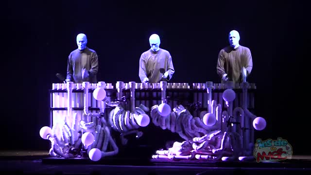 Blue Man Group does Lady Gaga "Bad Romance" at Universal Orlando