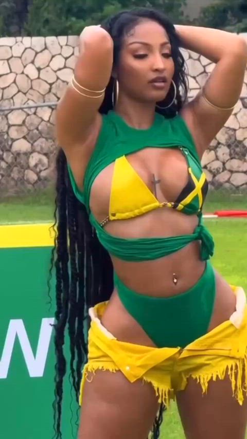 Shenseea 