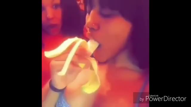 Hot Girls Banana Challenge ??
