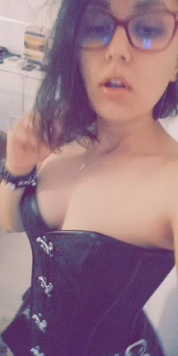 [findom] [domme] Wanna be a good boy and spoil me, get my attention and submit like