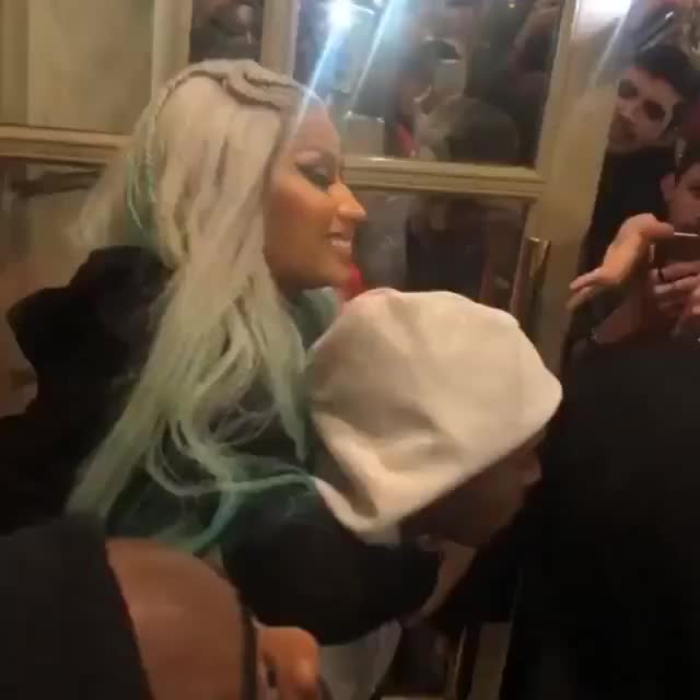 Nicki minaj thong slip