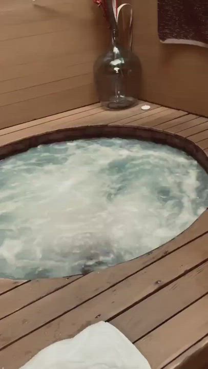 Big Dick in the Hot Tub