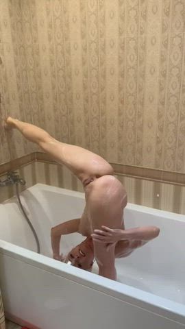 Bathtub Blonde Masturbating Pussy Soapy clip