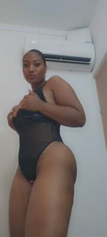 ass big ass big tits dancing ebony eye contact latina model mom clip