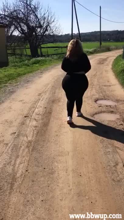 Walking Outside with a Pawg.mp4