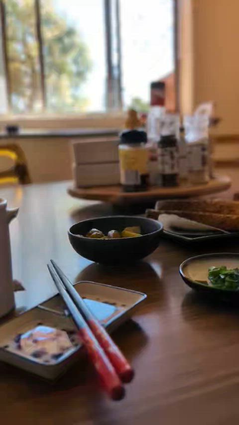 I've made you brekky โบ๏ธ What are we doing after? ๐