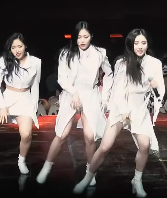 Hyunjin Heejin [zbXjy_UGXPg]-1