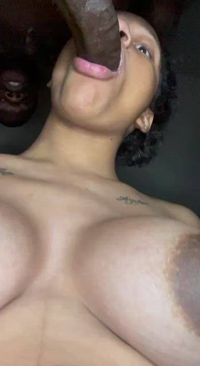 Amateur Blowjob Huge Tits clip
