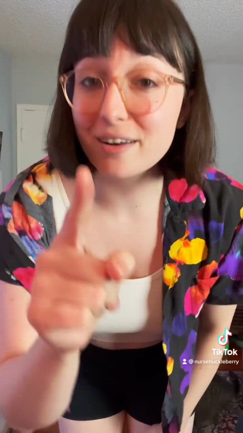 alt big tits boobs busty cute glasses pokies retro tiktok tits amateur-girls girls-with-glasses