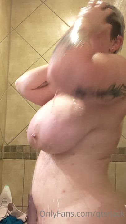 Big Tits Natural Tits Pawg Short Hair Shower Thick Wet clip