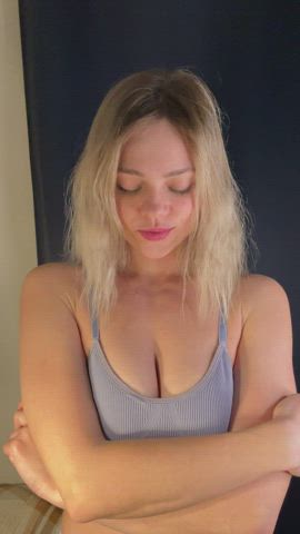 Blonde Natural Tits Tits clip