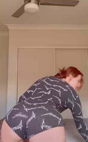 Big Ass Dancing OnlyFans Redhead Twerking clip