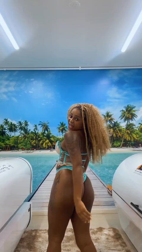 ass big ass big tits bikini brazilian celebrity ebony clip