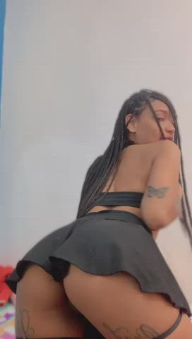 ass bouncing camgirl colombian dancing ebony latina wet pussy clip