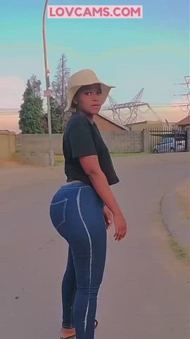 South African Student Big Booty Shaking