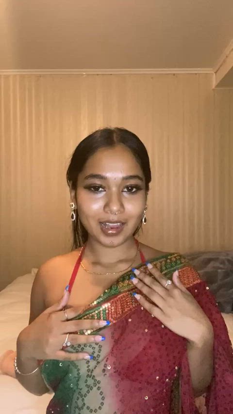 indian petite saree clip