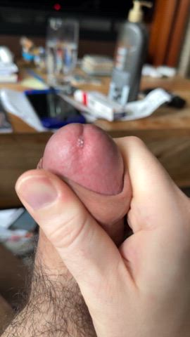 Love fingering my cock slit when it’s spewing precum 💦