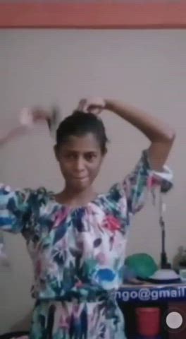 Sri Lankan Girl Remove Clothes in Video Call