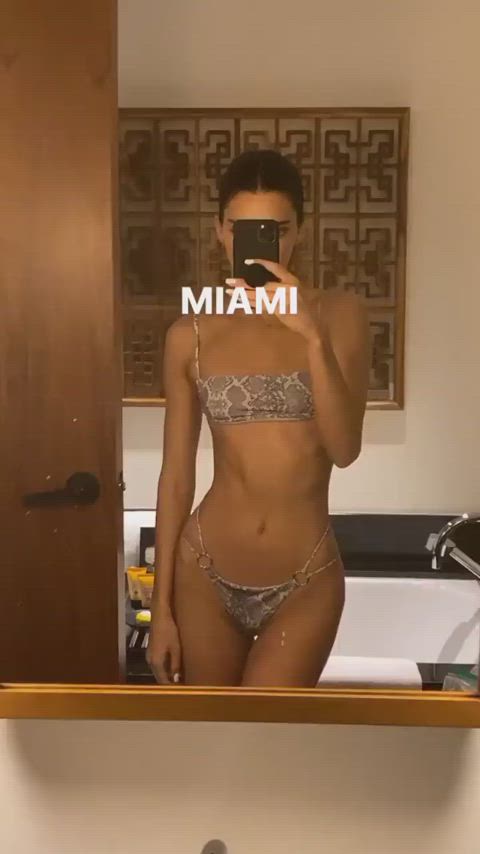 bikini kendall jenner model clip