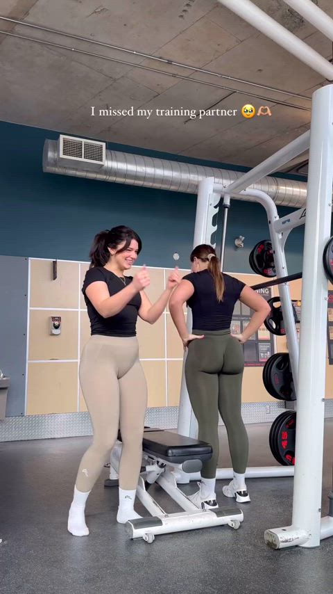 ass best friends friends gym pawg spanked spanking clip