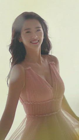 actress cleavage korean sexy clip