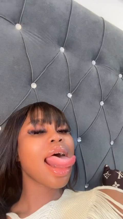 ebony long tongue tongue tongue fetish clip