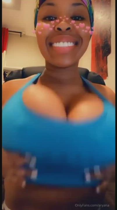 Aryana Big Tits