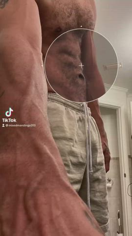 abs bbc big dick bodybuilder daddy muscles tiktok clip