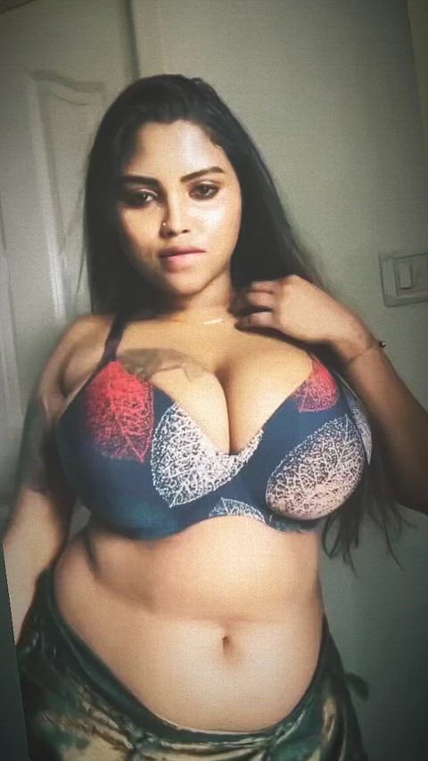 bhabi big tits busty dancing homemade huge tits milf pov pakistani tiktok adorable-porn