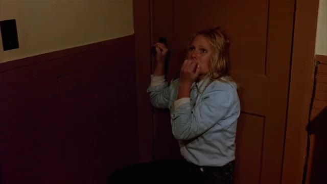 Friday-the-13th-Part-2-1981-GIF-01-09-16-scared-ginny