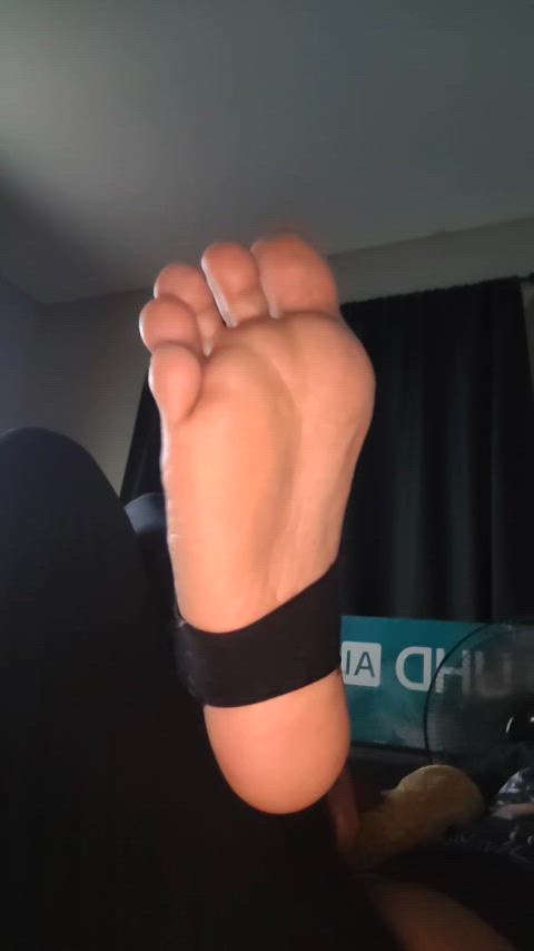 feet femboy foot fetish leggings sissy soles twink clip