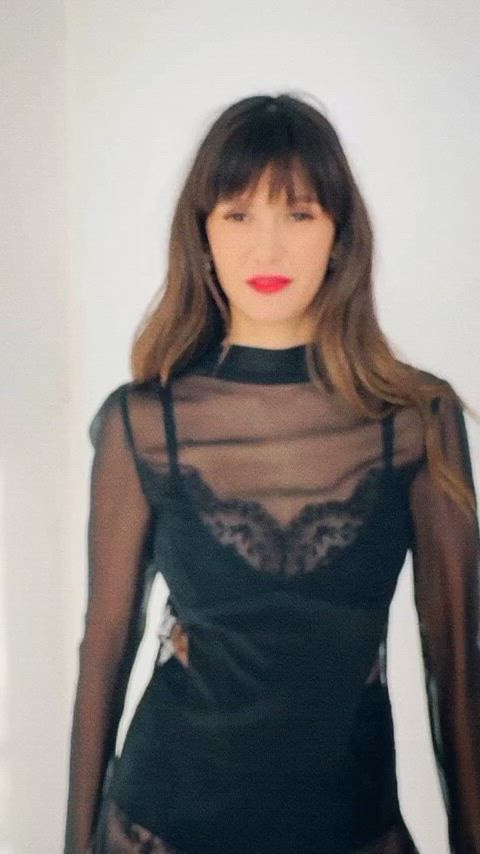 american brunette cute clip