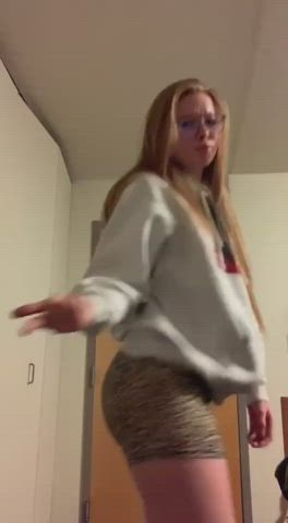 booty glasses redhead shaking tiktok clip