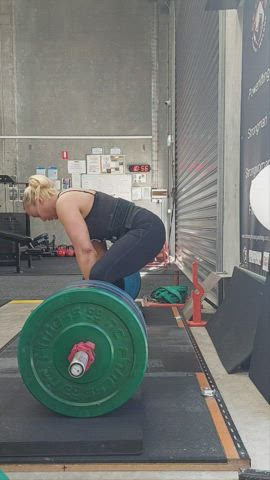 160kg deadlifts preparing for my powerlifting competition next month
