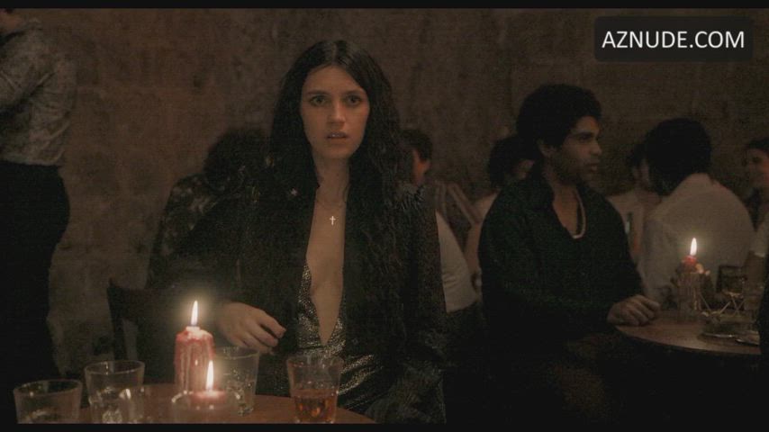 cleavage non-nude cinema clip