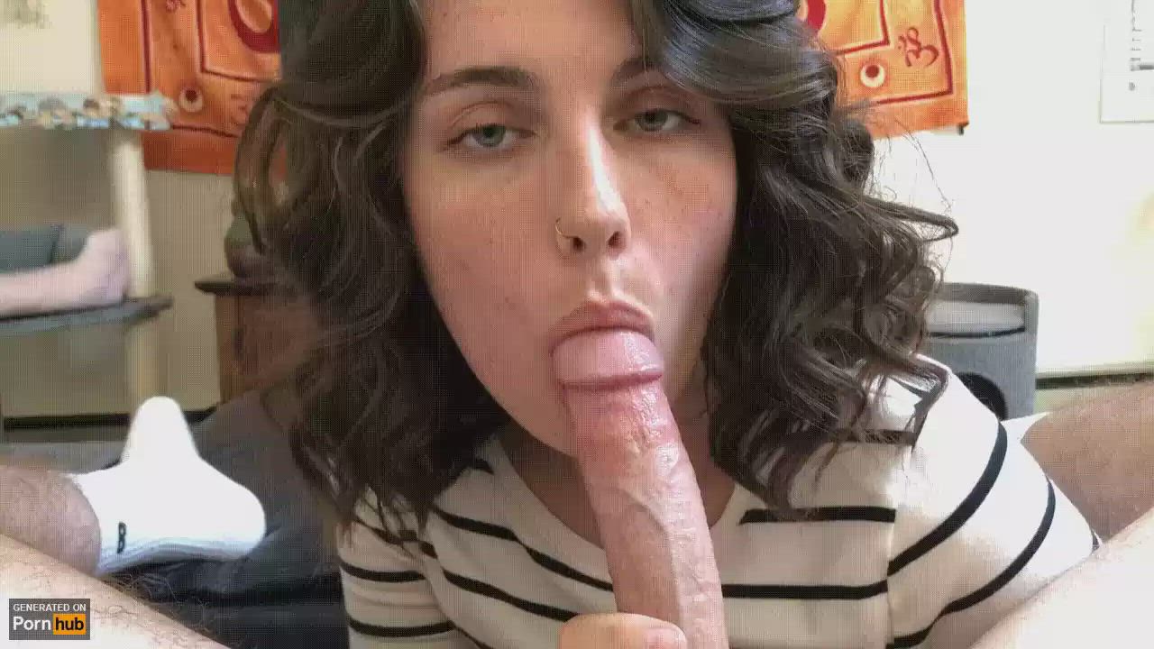 Blowjob Brunette Freckles clip