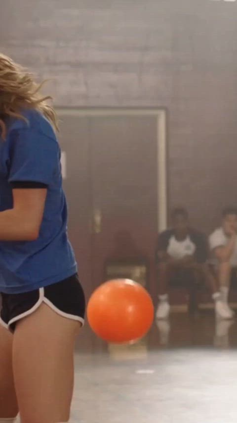 ass celebrity kiernan shipka shorts clip