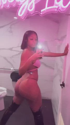 Ass Booty Ebony Jiggling Shaking Thick Twerking clip