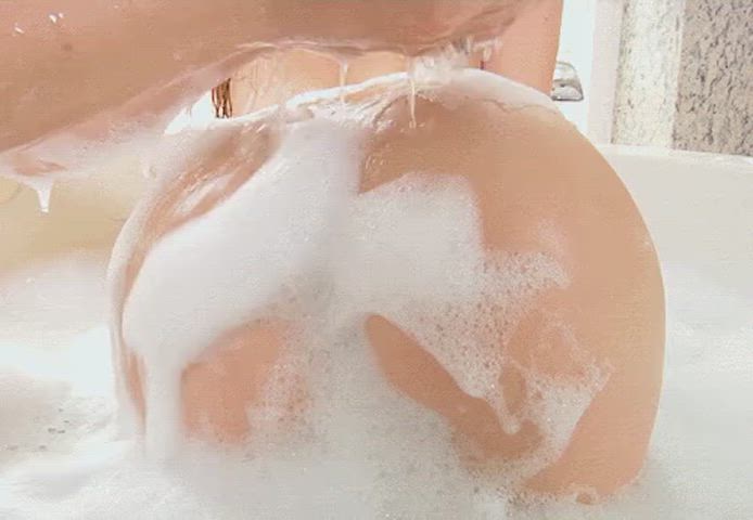 ass bath wet clip