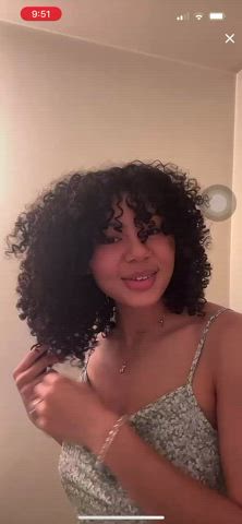 Big Tits Curly Hair Downblouse Ebony Nipslip TikTok clip