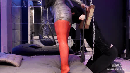 Vertical facesitting style, worship my pretty ass in red nylons...