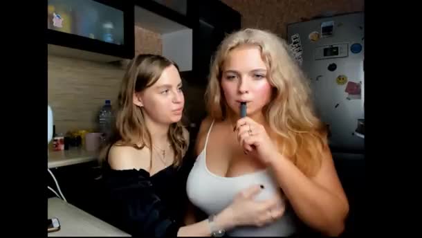Crystalparis ON Chaturbate playing with her friend boobs