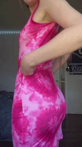 So sad not having anyone raise my dress for me. But oh wellš