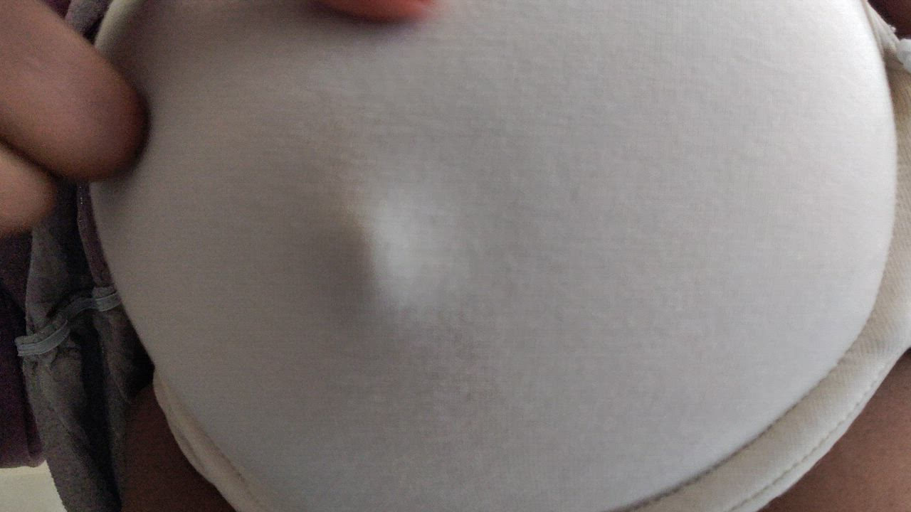 Just a simple titty drop for titty Tuesday. ☺️