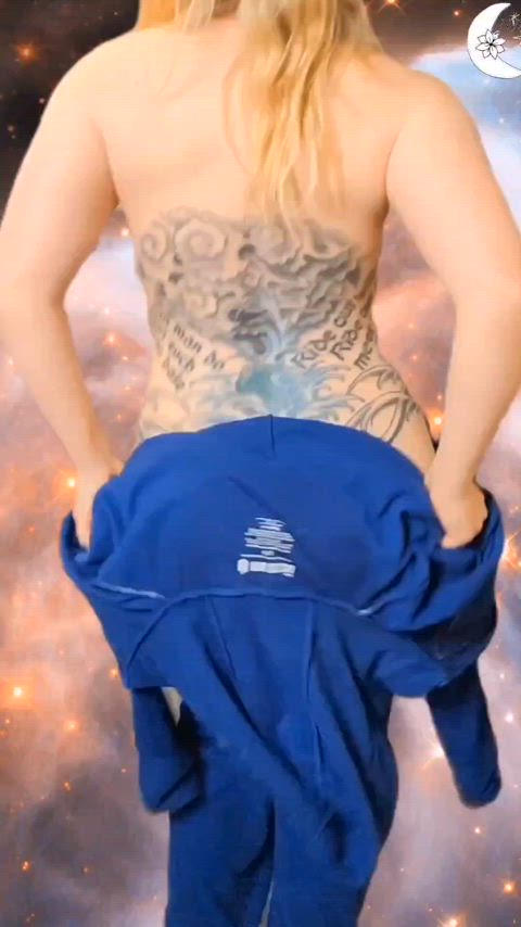 This Tardis onesie has to be bigger on the inside to fit this booty.