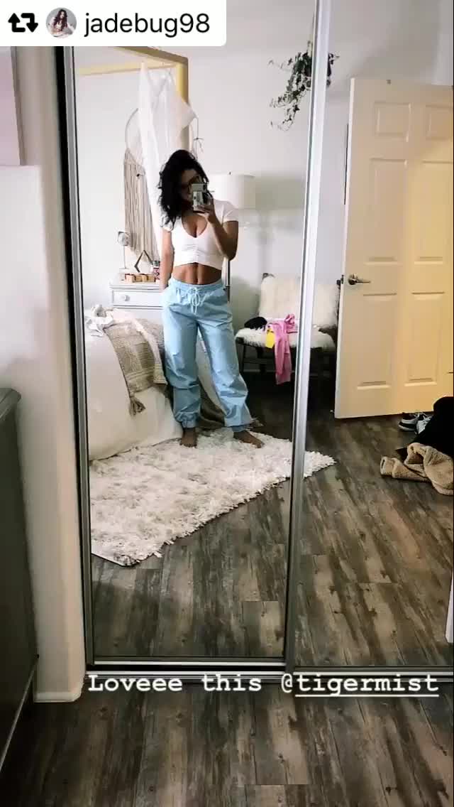 Actress and dancer jade chynoweth showing off her tight body