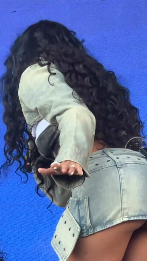 ass big ass brazilian celebrity sexy upskirt clip