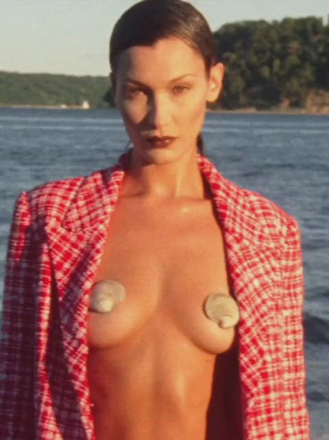 Bella hadid