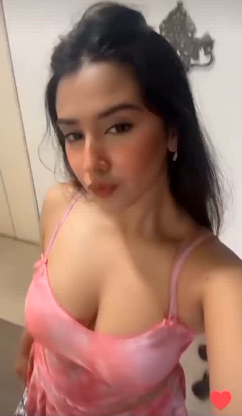 cleavage indian selfie clip